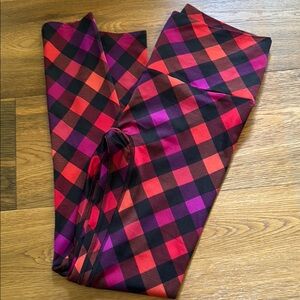 K-DEER Vibrant Plaid Leggings in Red and Purple M Like New Sneaker Length